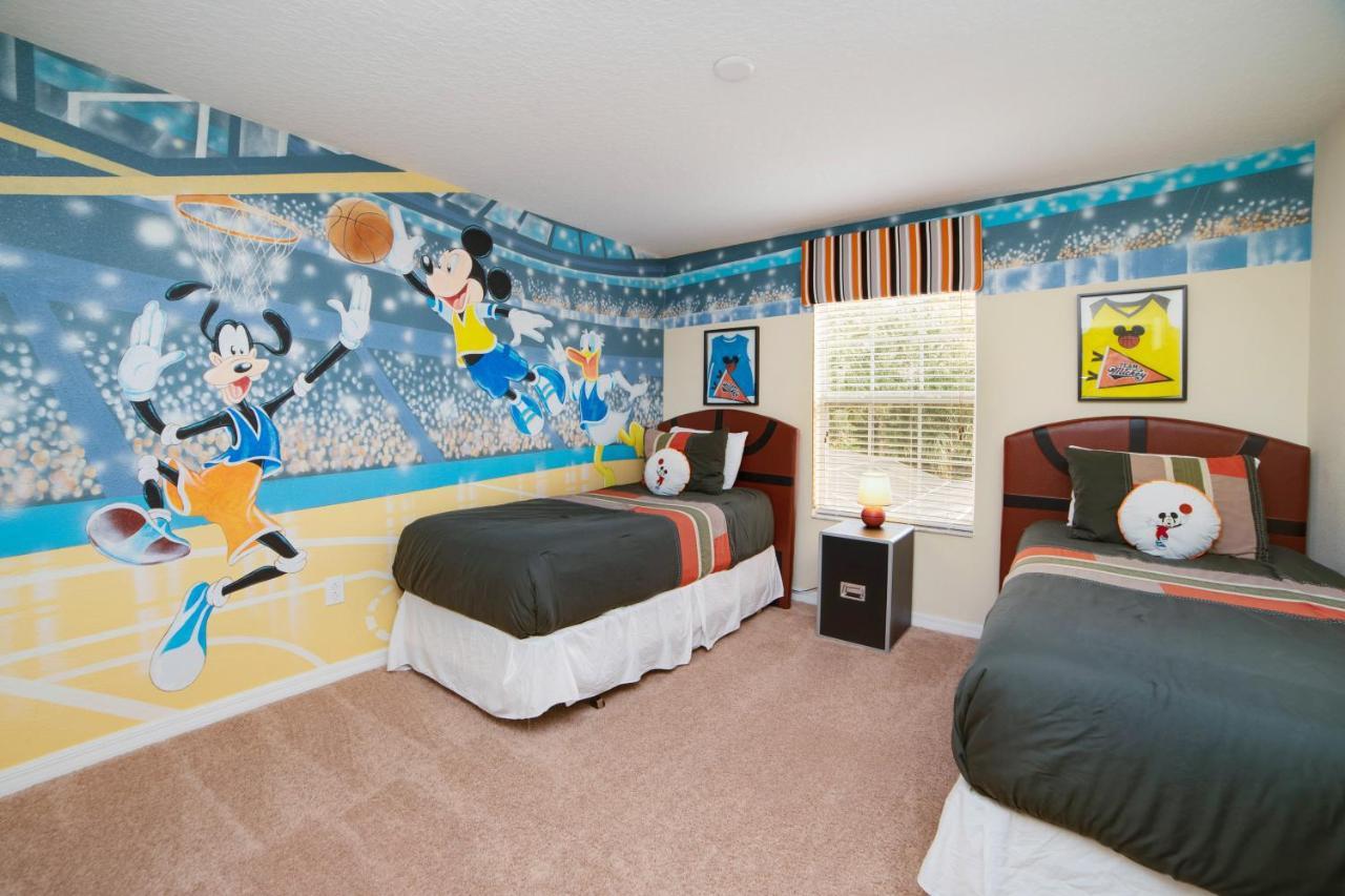 Private Pool Themed Rooms Theater Near Disney Орландо Экстерьер фото